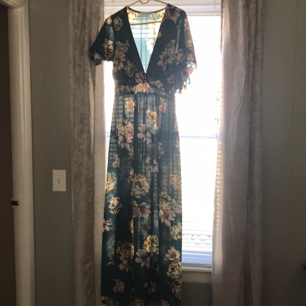 Women’s dress